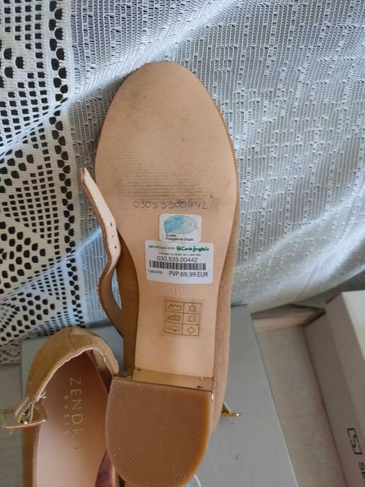 sapatos como novos para senhora da marca zendra do corte inglês