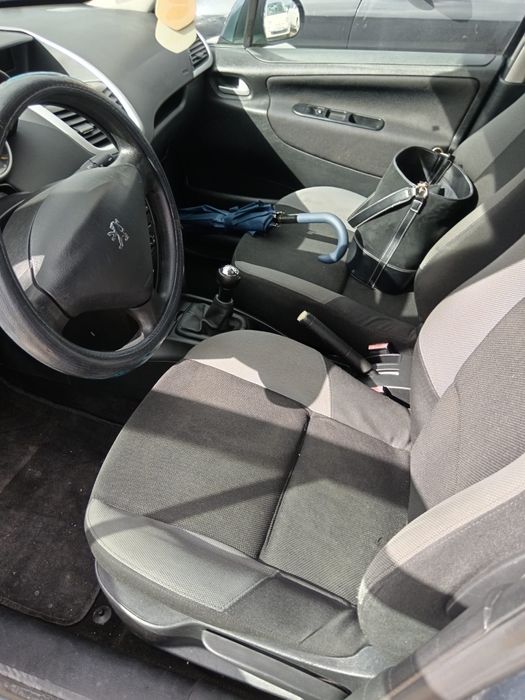 Peugeot 207 1.4i 16v poucos km