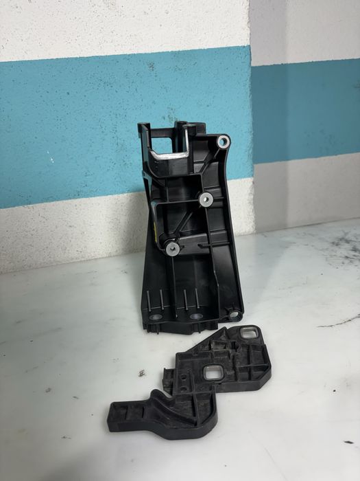 Kit Suportes / Guias Parachoque Mercedes-Benz GLC Original