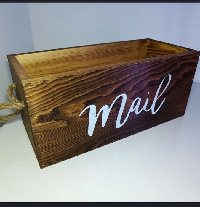 Декоративна дерев’яна коробка-тримач для пошти , листів, або іншого