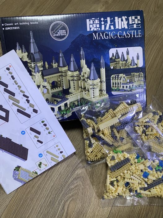 Конструктор «Хогвардс» Замок з фільму Гаррі Поттер / 1000+ деталей