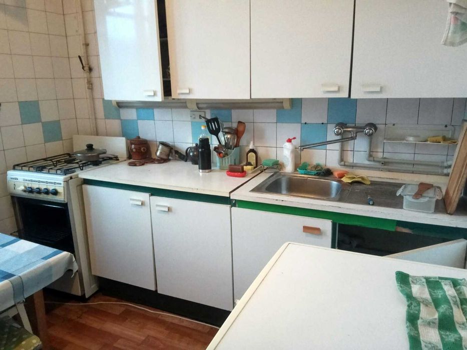 Сдам кімнату для дівчини ,без власників вул Повітряних Сил проспект 42