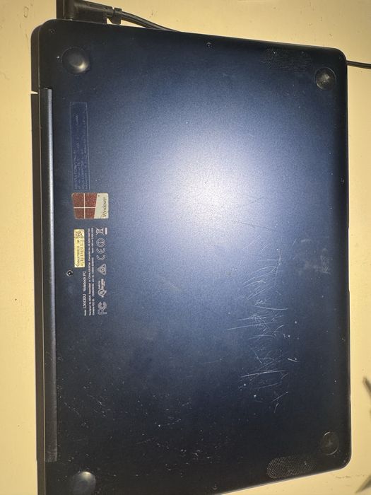 Portatil ASUS ZenBook UX430U