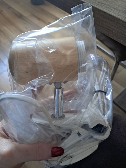 Nowa lampka biało beżowa