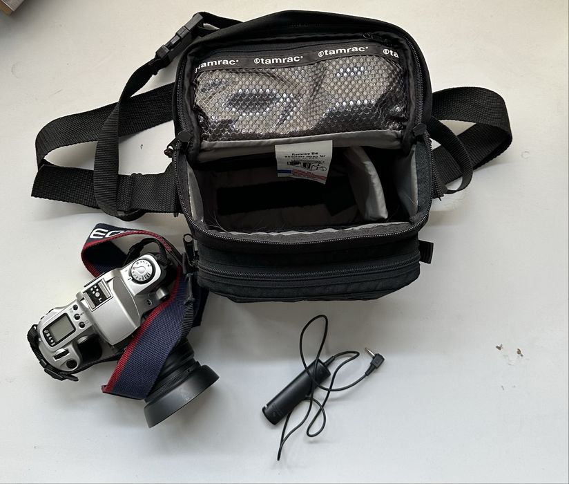 Aparat Canon EOS 500N + lampa SPEEDLITE 380EX