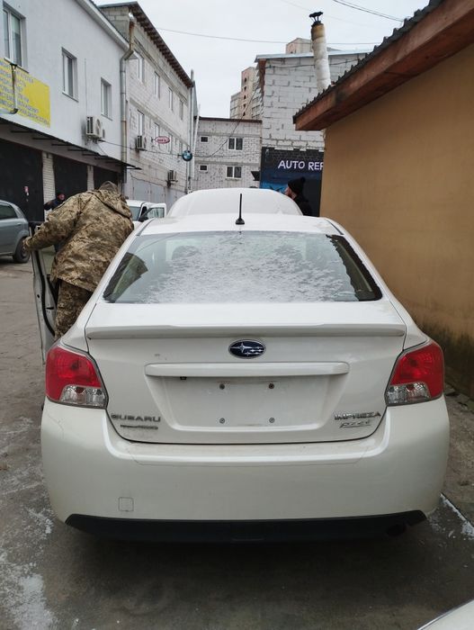 Автомобіль subaru impreza