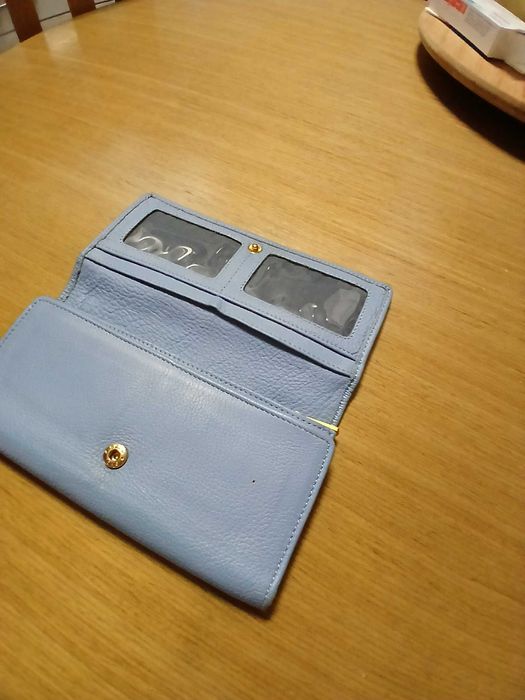 Porta moedas azul bebé (dá para guardar cartões e fotos)