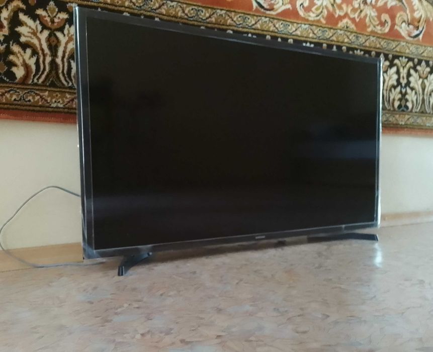 Телевизор Samsung UE40J5000