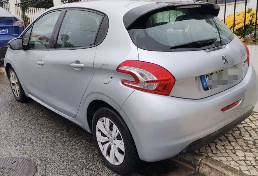 Peugeot 208 1.6 Hdi *Muito Bom estado geral*