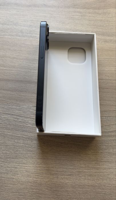 iPhone 14 (89% kondycji baterii, stan bardzo dobry)