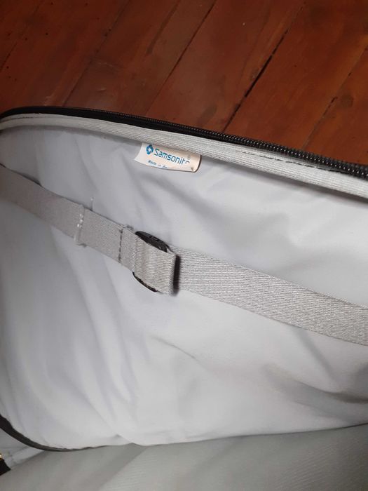 Mala Samsonite com espaços para LapTop e mais acessórios de trabalho