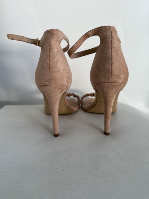Buty szpilki DeeZee CCC 39 nowe beż / róż
