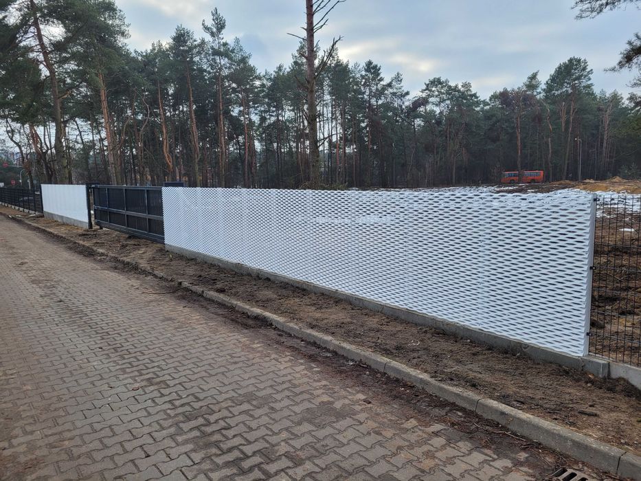 Montaż ogrodzeń siatka, panele