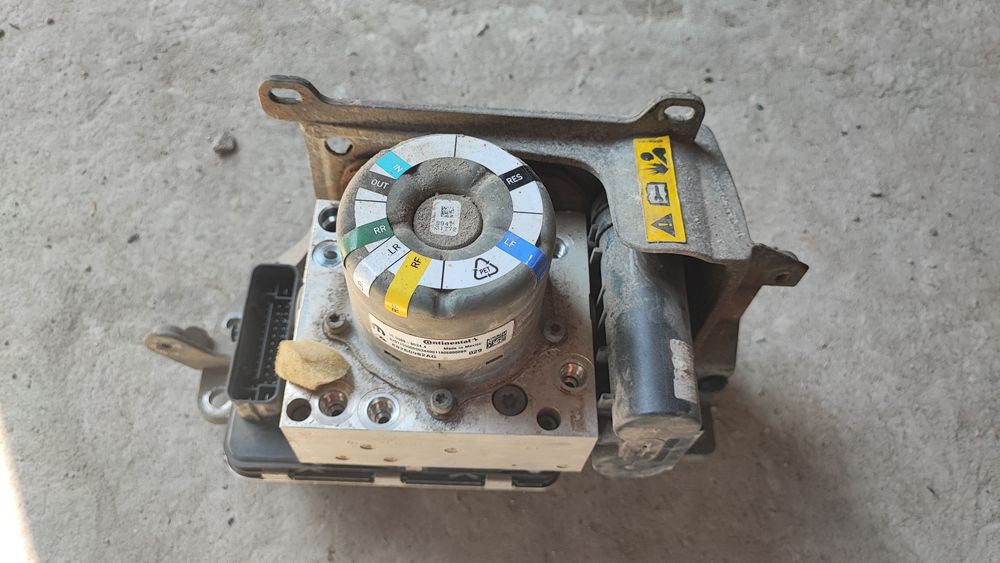 Компресор пневмопідвіски на RAM 19 20 21 22 пневма Додж РАМ насос