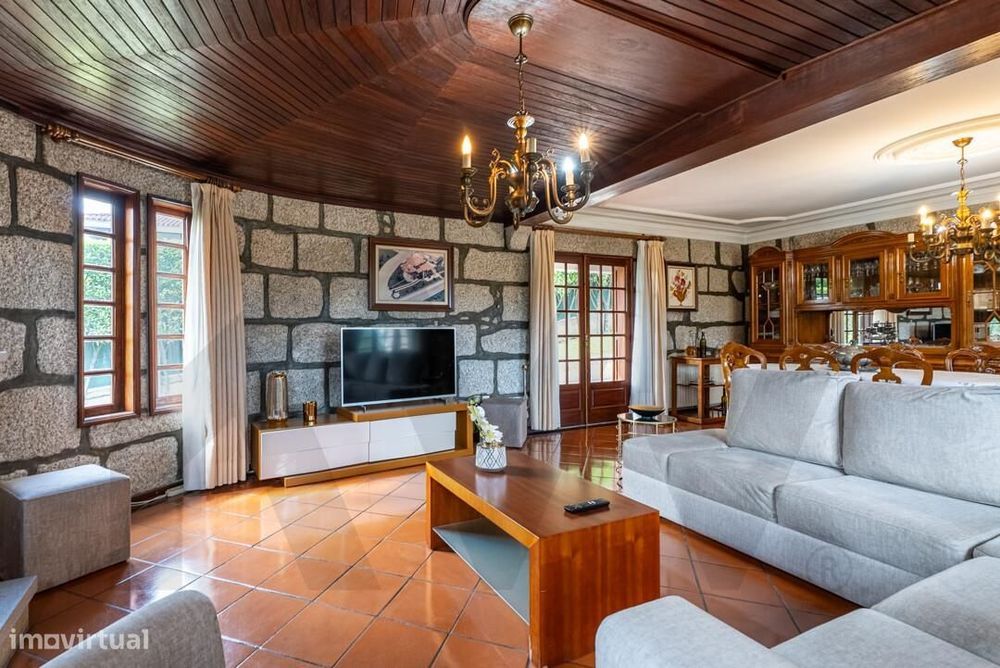 Moradia T4 com terreno em Fregim, Amarante