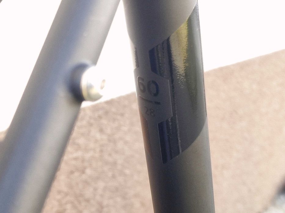 Rower trekkingowy BERGAMONT Vitess N8 pasek Gates / XL - 60 cm / FV23%