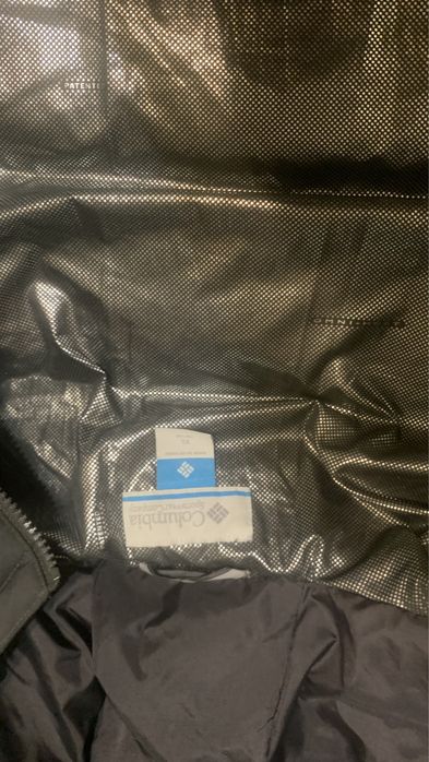 Продам куртку (пуховик) Columbia
