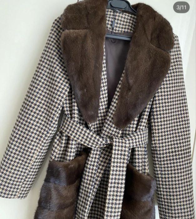 Шикарне пальто з вовни і натурального хутра
