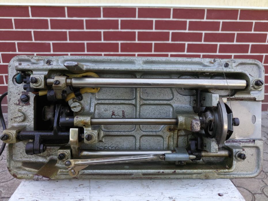 Швейна машинка Pannonia