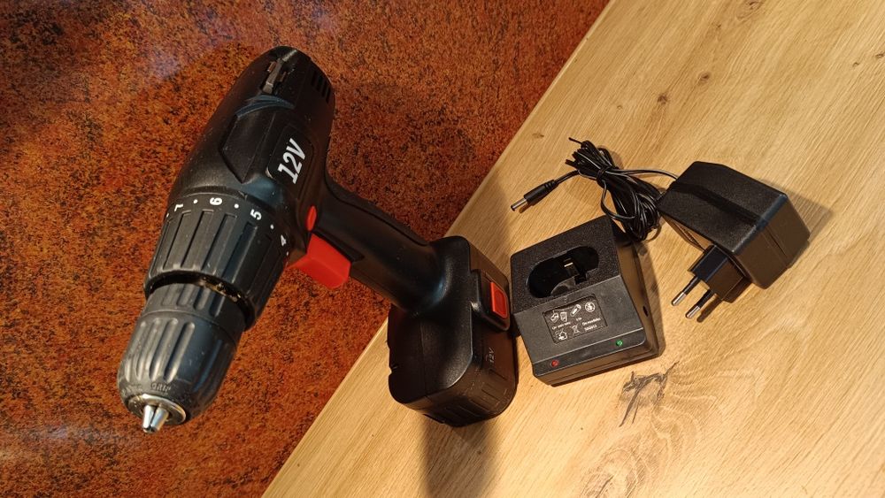 Wiertarko-wkrętarka