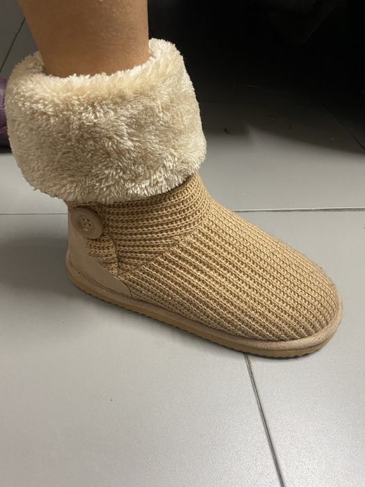 Sapatos/pantufas castanhas