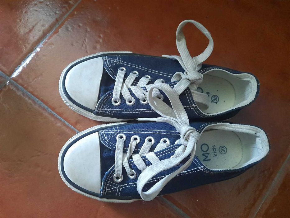 Sapatos de pano azul criança