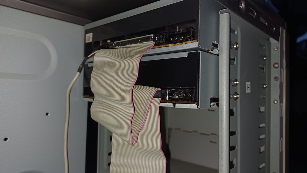 Obudowa od komputera ATX - z napędem DVD i nagrywarką