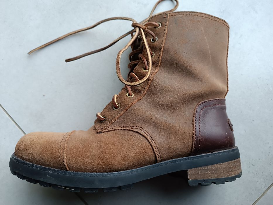 Buty zimowe skórzane śniegowce UGG 39