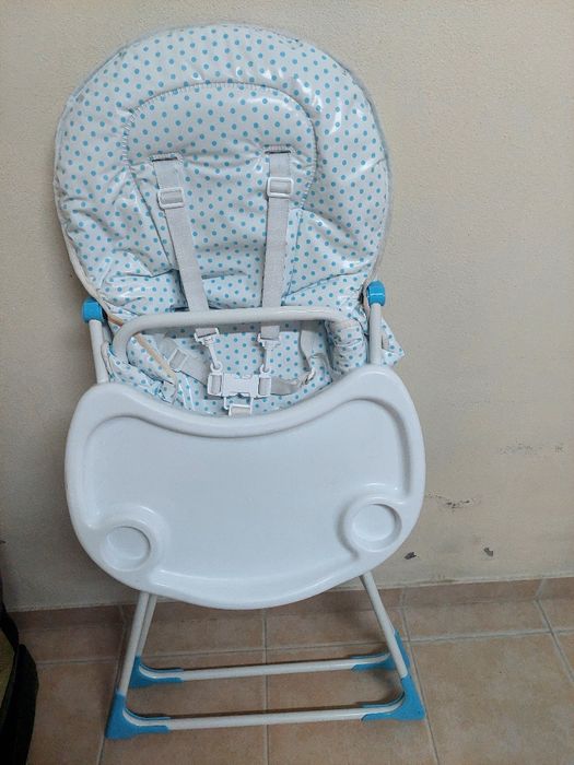Cadeira de refeições criança