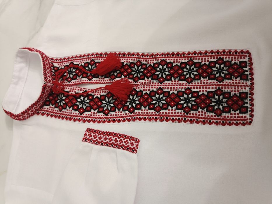 Вишиванка Ручна вишивка Сорочка вишита для хлопчика підліткова