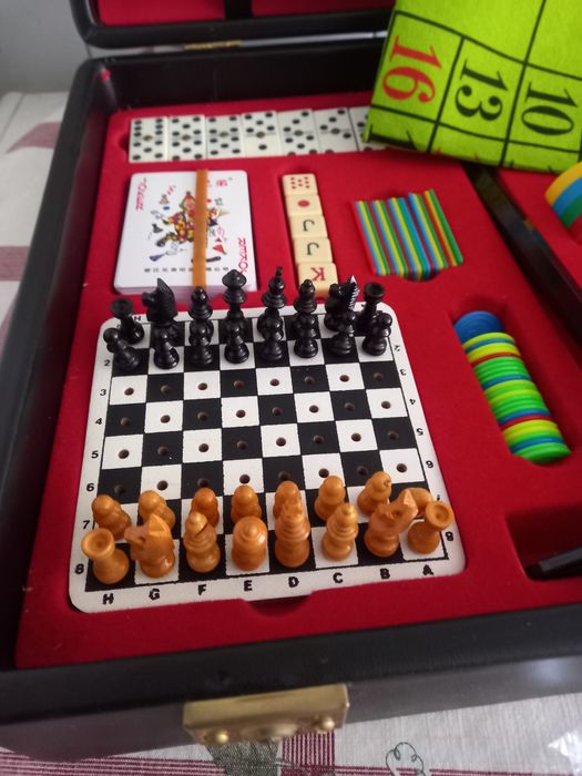 Kit de jogos de mesa.