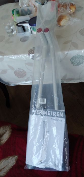 Продаю якісні нові ліктьові милиці  фірми " VERMEIRE "