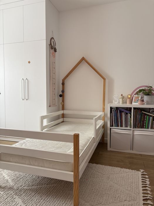 Ліжко дитяче з матрасом