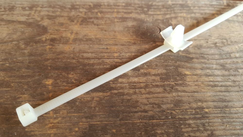 Стяжка стрипса кабельная белая
