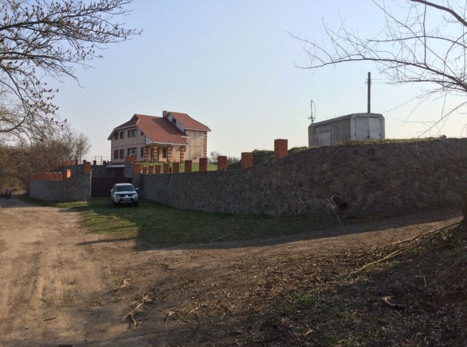 Капітальний будинок для життя та трофейної риболовлі — с. Лящівка