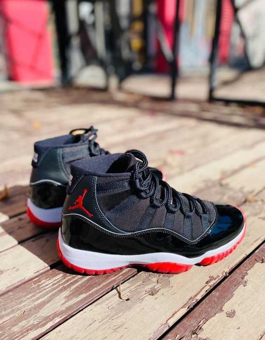 NikeAir Jordan11RetroPlayoffsBred R.44