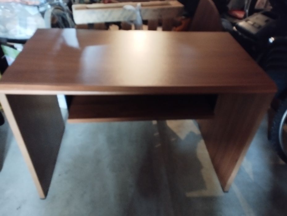 Secretária de escritório, cor cerejeira, com 2 módulos e 2 gavetas