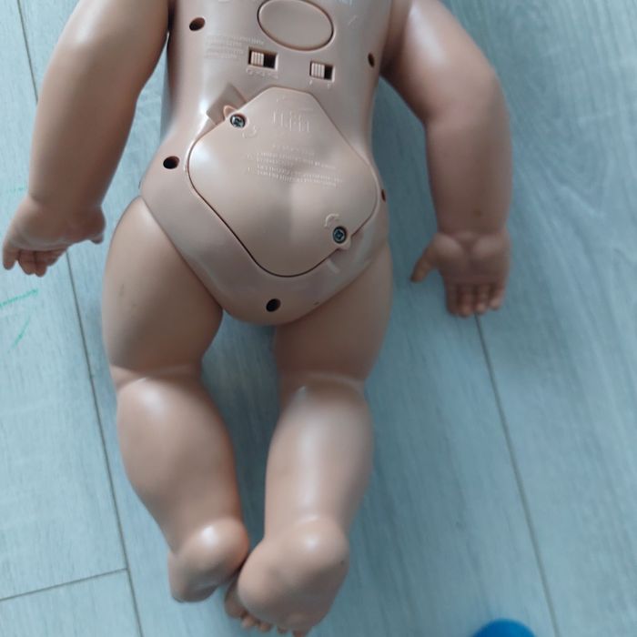 Інтерактивна силіконова лялька з рухомою мімікою Luvabella Luvabella