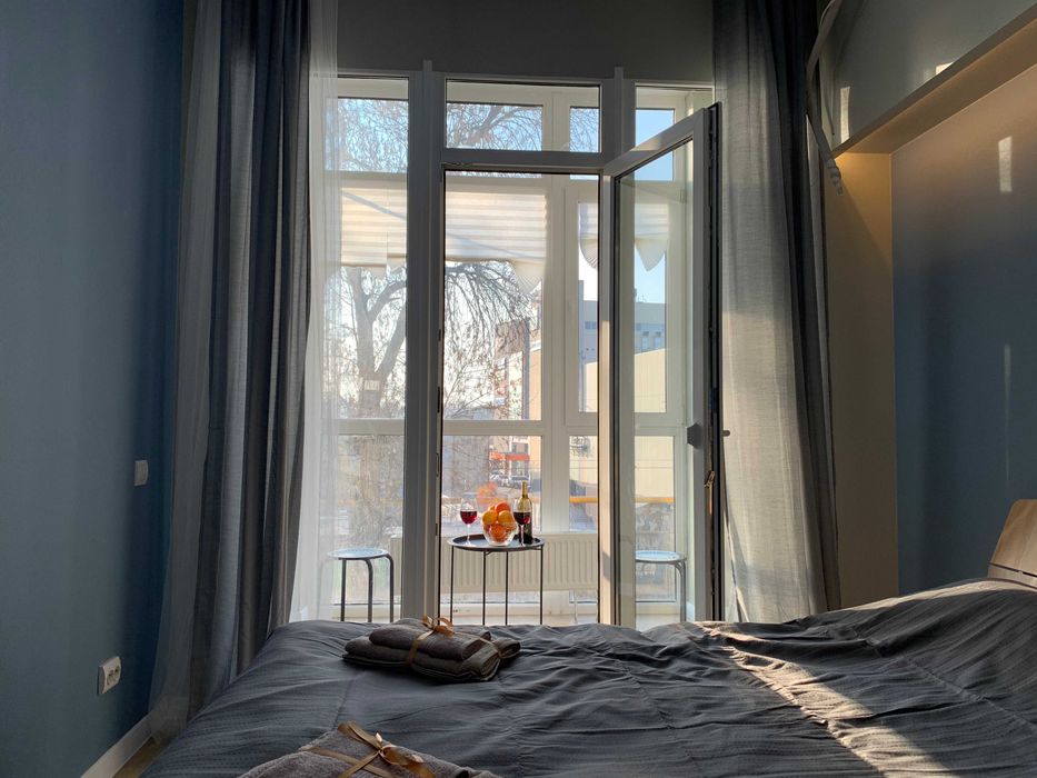 Квартира посуточно с балконом. ТРЦ Фр. бульвар, Салтовка, Неврология