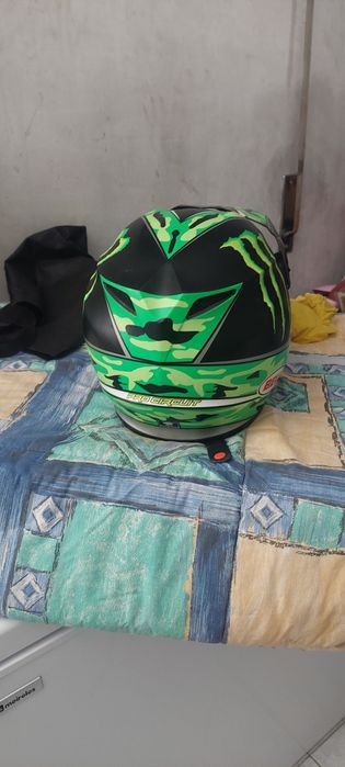 Capacete monster