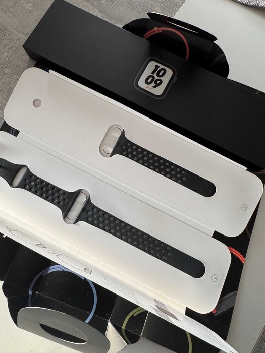 Apple Watch Nike SE GPS, 44mm Space Grey Aluminium Case