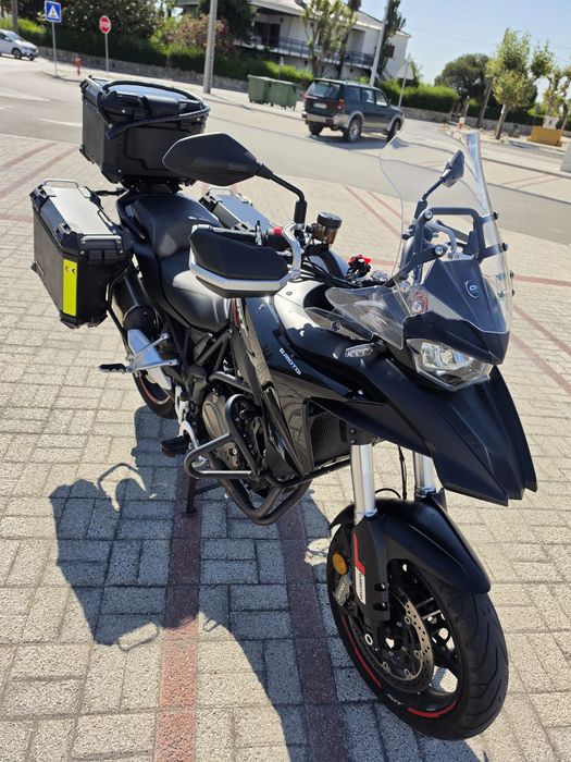 Qj motor SRT 700X ON ROAD