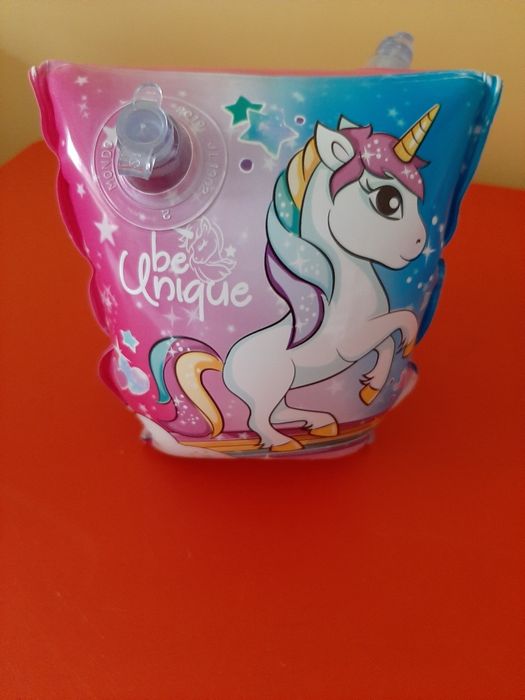 Conjunto Boia Unicornio + abraçadeiras 3 a 6 anos