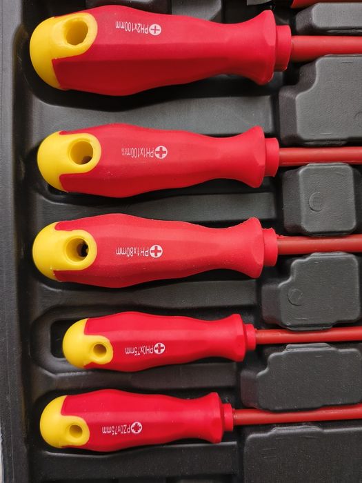 Zestaw Śrubokręt Izolowany dla elektryków 12 elementów.
