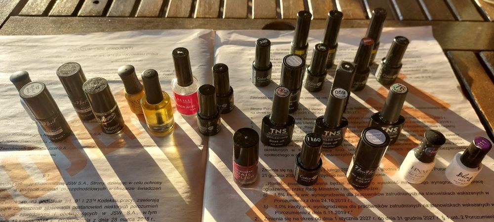 Lakier hybryda. Lakier bazowy.lakier żelowy zestaw