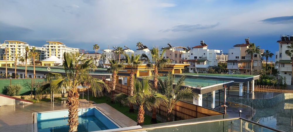 Квартира в комплексі Azura World Residence & Hotel. Аланья, Туреччина