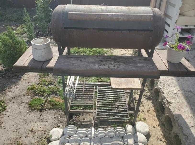 Терміново продам 1 к. квартиру біля метро