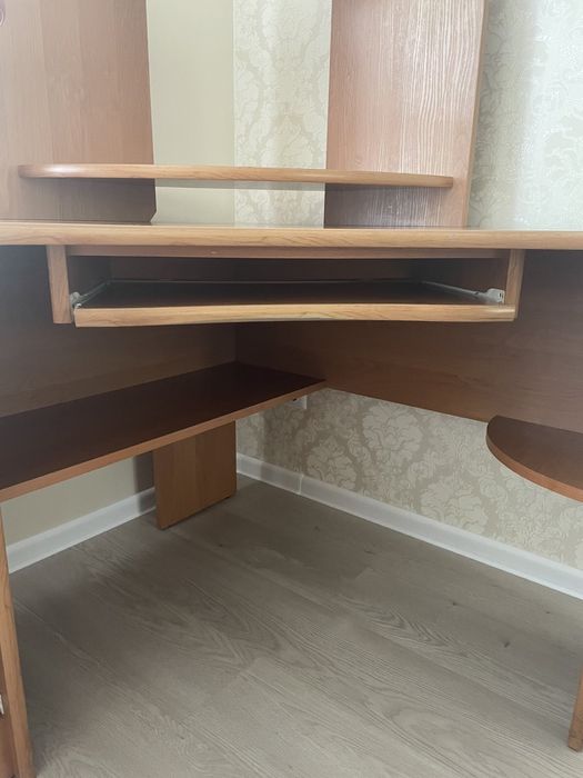 Стіл письмовий кутовий з тумбою колір вільха