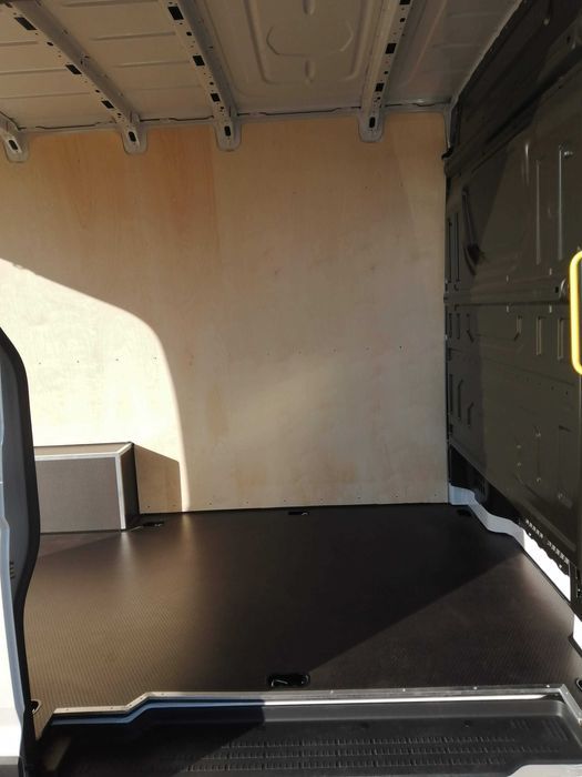 Zabudowa do samochodu dostawczego VW Crafter L3