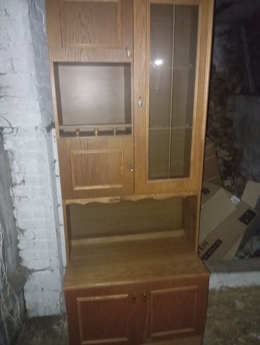 regał , stół. Ława